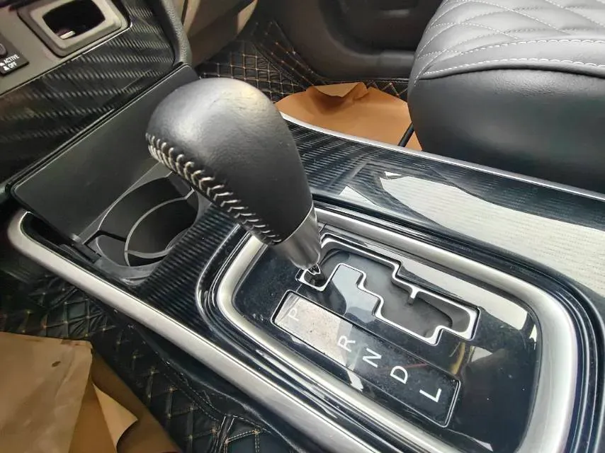 2021 Mitsubishi Outlander 2.4L 192HP L4 CVT,autocango,china used car exporter,china ev exporter,chinese used car exporter,chinese used ev exporter