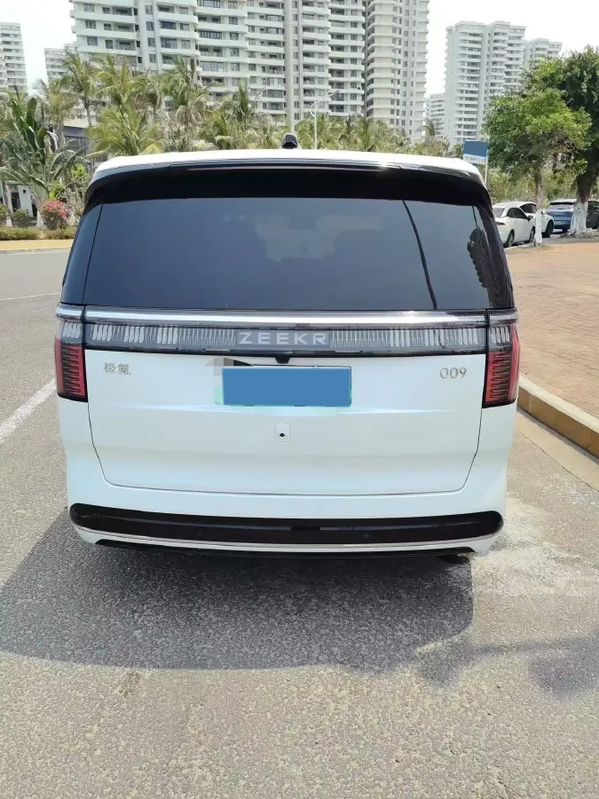 2022 Zeekr 009 BEV 116KWH,autocango,china used car exporter,china ev exporter,chinese used car exporter,chinese used ev exporter