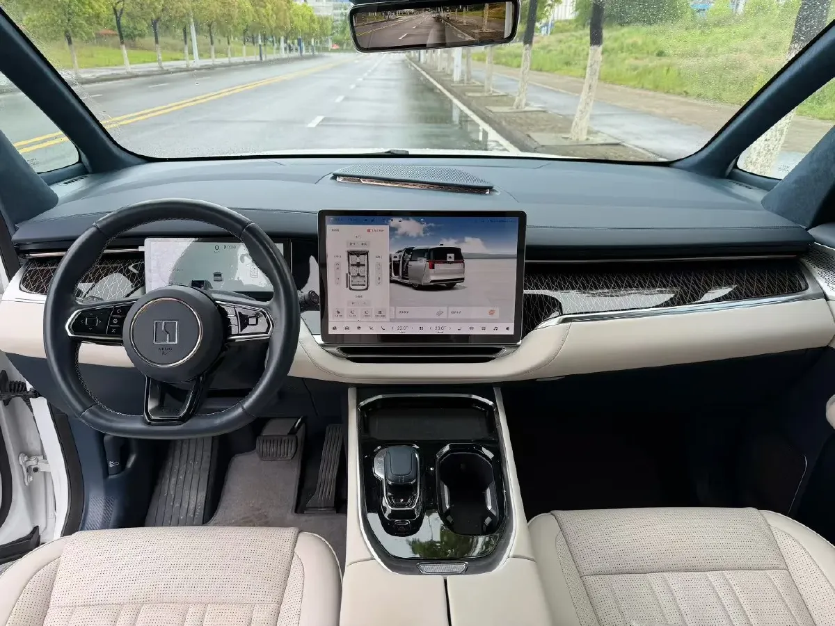 2022 Zeekr 009 BEV 116KWH,autocango,china used car exporter,china ev exporter,chinese used car exporter,chinese used ev exporter