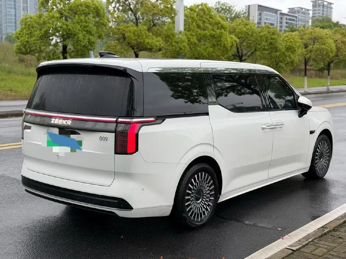 2022 Zeekr 009 BEV 116KWH,autocango,china used car exporter,china ev exporter,chinese used car exporter,chinese used ev exporter