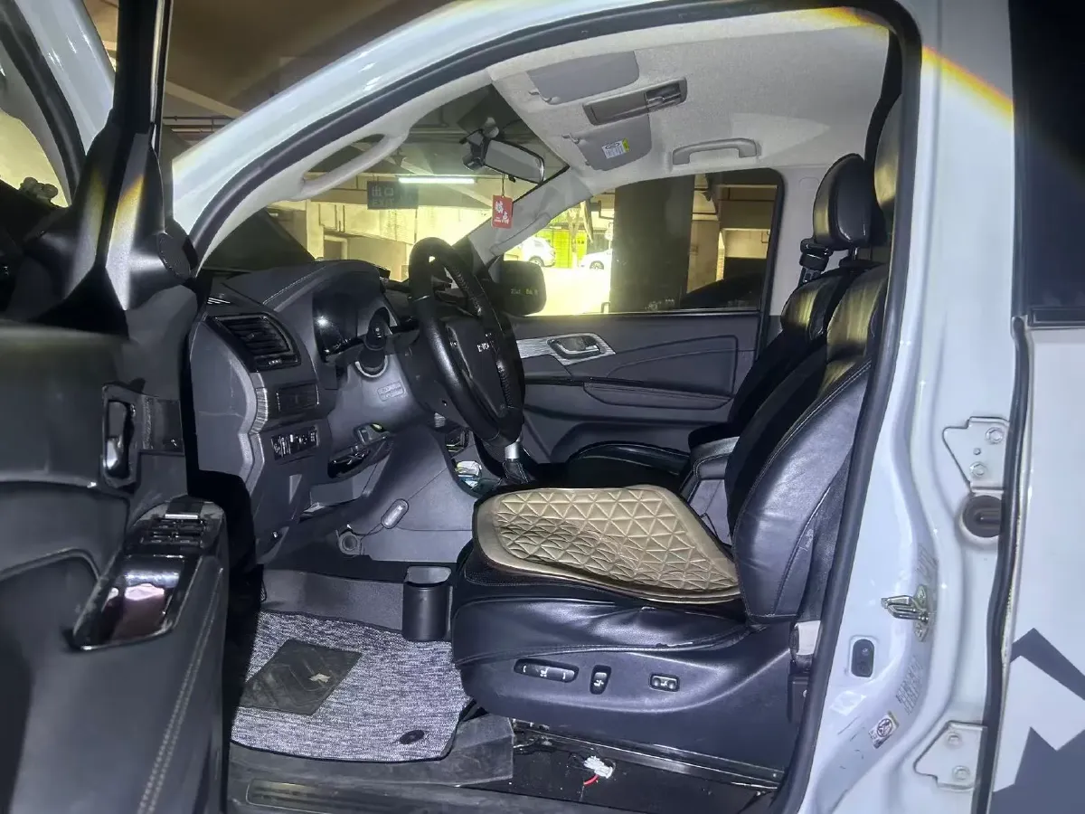 2018 Isuzu Mu-X 1.9T 163HP L4 6AT,autocango,china used car exporter,china ev exporter,chinese used car exporter,chinese used ev exporter