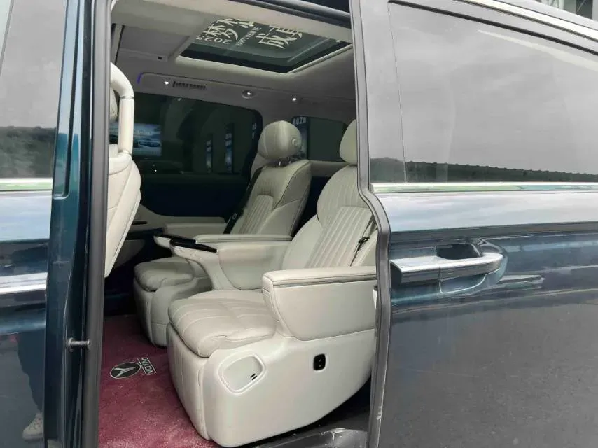 2025 Voyah Dream 1.5T 150HP L4 PHEV 41.7KWH,autocango,china used car exporter,china ev exporter,chinese used car exporter,chinese used ev exporter