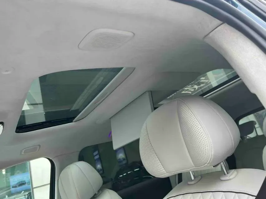 2025 Voyah Dream 1.5T 150HP L4 PHEV 41.7KWH,autocango,china used car exporter,china ev exporter,chinese used car exporter,chinese used ev exporter