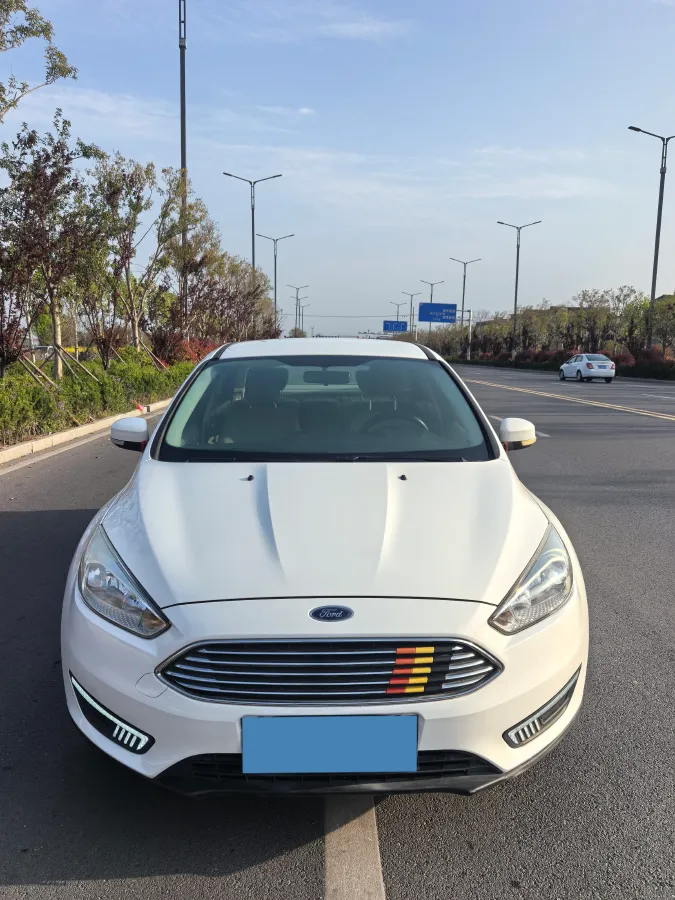 2017 Ford Focus 1.6L 125HP L4 6DCT,autocango,china used car exporter,china ev exporter,chinese used car exporter,chinese used ev exporter