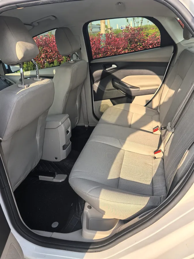 2017 Ford Focus 1.6L 125HP L4 6DCT,autocango,china used car exporter,china ev exporter,chinese used car exporter,chinese used ev exporter