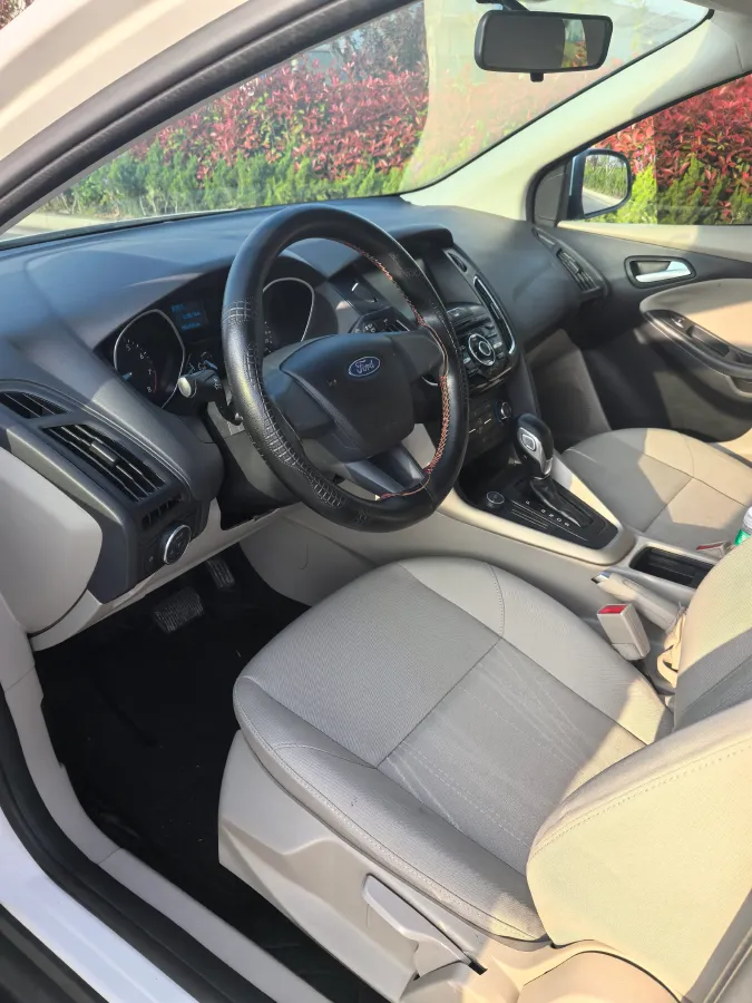 2017 Ford Focus 1.6L 125HP L4 6DCT,autocango,china used car exporter,china ev exporter,chinese used car exporter,chinese used ev exporter