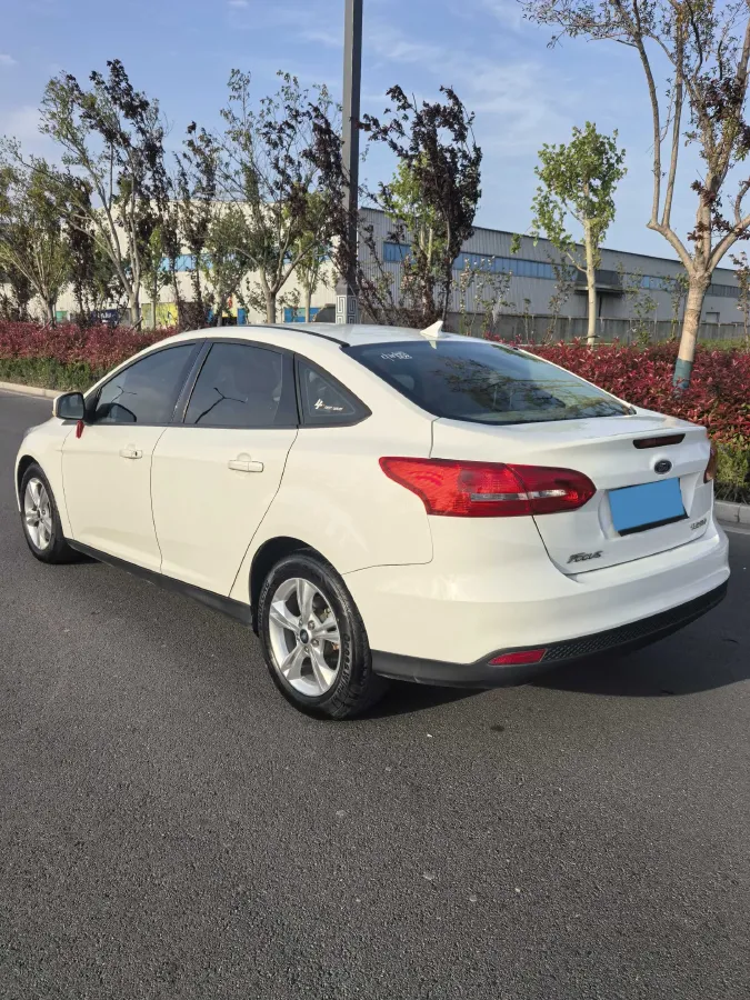 2017 Ford Focus 1.6L 125HP L4 6DCT,autocango,china used car exporter,china ev exporter,chinese used car exporter,chinese used ev exporter