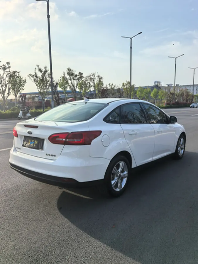2017 Ford Focus 1.6L 125HP L4 6DCT,autocango,china used car exporter,china ev exporter,chinese used car exporter,chinese used ev exporter