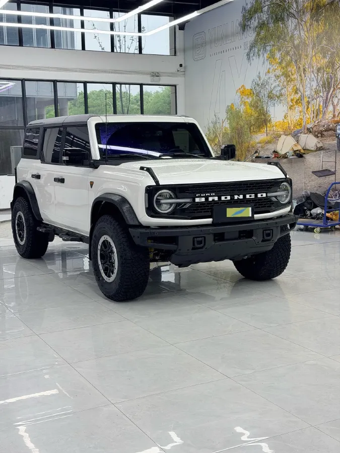 2024 Ford Bronco 2.3T 275HP L4 10AT,autocango,china used car exporter,china ev exporter,chinese used car exporter,chinese used ev exporter