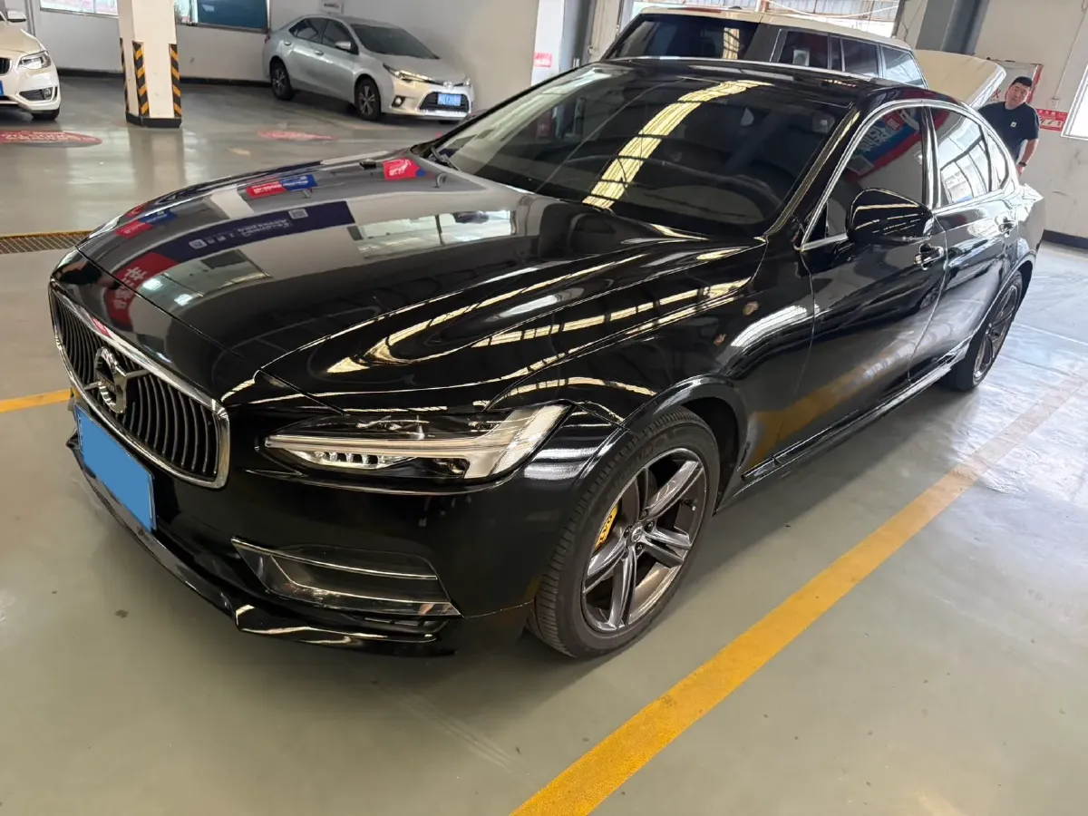 2019 Mercedes-Benz E Class 1.5T 184HP L4 9AT,autocango,china used car exporter,china ev exporter,chinese used car exporter,chinese used ev exporter