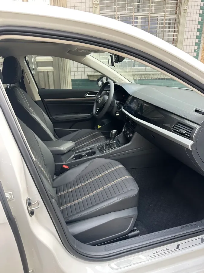 2021 Volkswagen Lavida 1.4T 150HP L4 7DCT,autocango,china used car exporter,china ev exporter,chinese used car exporter,chinese used ev exporter