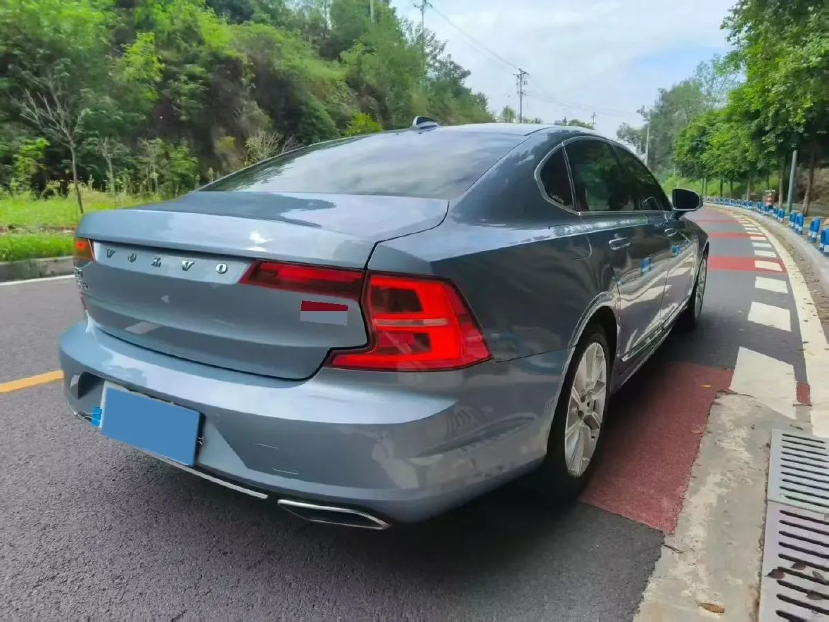 2020 Volvo S90 2.0T 190HP L4 8AT,autocango,china used car exporter,china ev exporter,chinese used car exporter,chinese used ev exporter