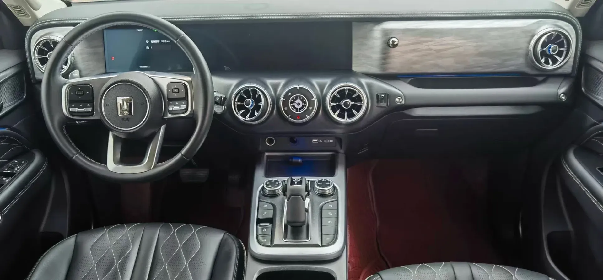 2021 Tank 300 2.0T 227HP L4 8AT,autocango,china used car exporter,china ev exporter,chinese used car exporter,chinese used ev exporter