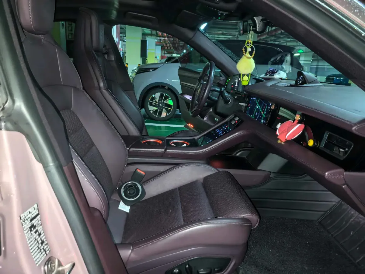 2019 Porsche Taycan 2AT BEV 79.2KWH,autocango,china used car exporter,china ev exporter,chinese used car exporter,chinese used ev exporter