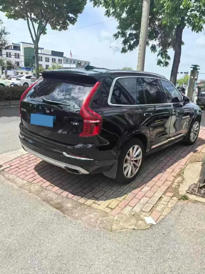 2019 Volvo XC90 2.0T 320HP L4 8AT,autocango,china used car exporter,china ev exporter,chinese used car exporter,chinese used ev exporter