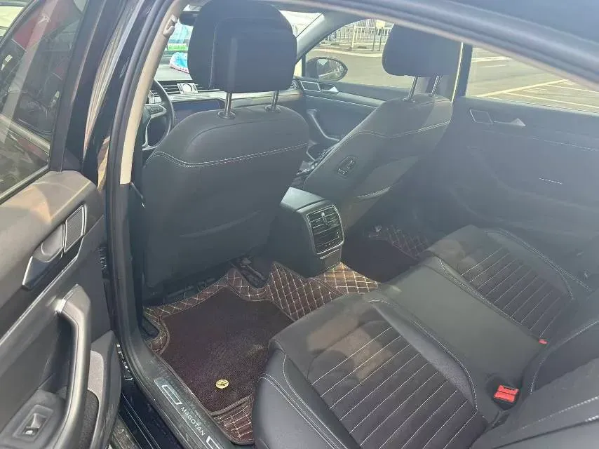 2021 Volkswagen Magotan 2.0T 186HP L4 7DCT,autocango,china used car exporter,china ev exporter,chinese used car exporter,chinese used ev exporter