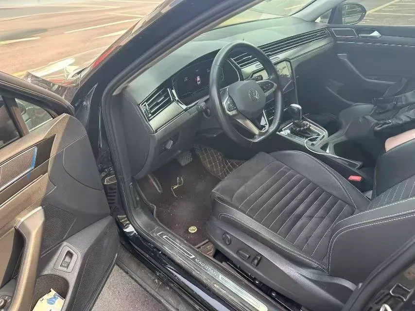 2021 Volkswagen Magotan 2.0T 186HP L4 7DCT,autocango,china used car exporter,china ev exporter,chinese used car exporter,chinese used ev exporter