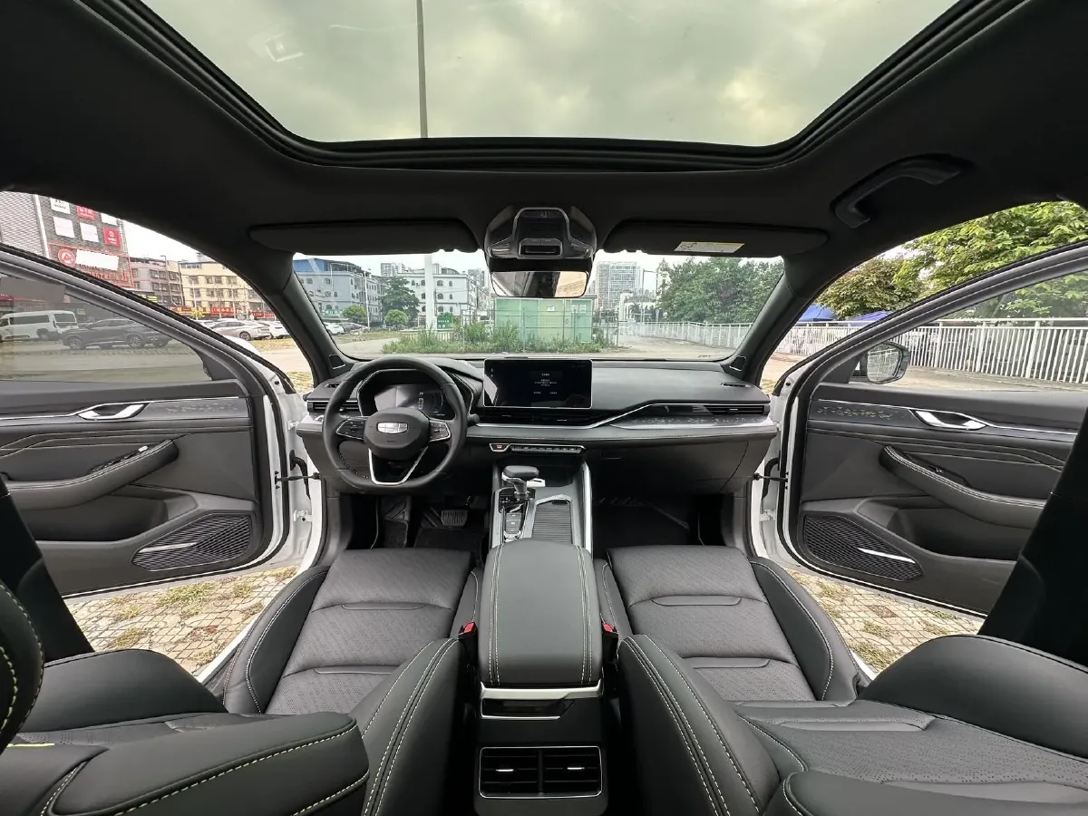 2023 Geely Preface 1.5T 181HP L4 7DCT,autocango,china used car exporter,china ev exporter,chinese used car exporter,chinese used ev exporter