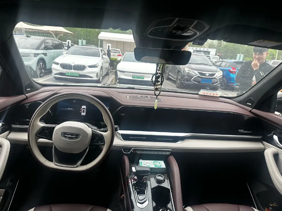 2021 Geely Monjaro 2.0T 218HP L4 7DCT,autocango,china used car exporter,china ev exporter,chinese used car exporter,chinese used ev exporter