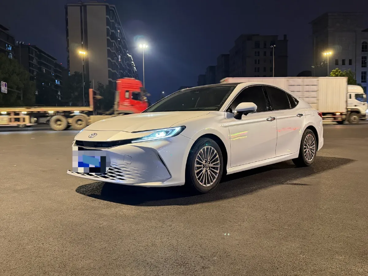 2024 Toyota Camry 2.0L 152HP L4 E-CVT Hybrid,autocango,china used car exporter,china ev exporter,chinese used car exporter,chinese used ev exporter