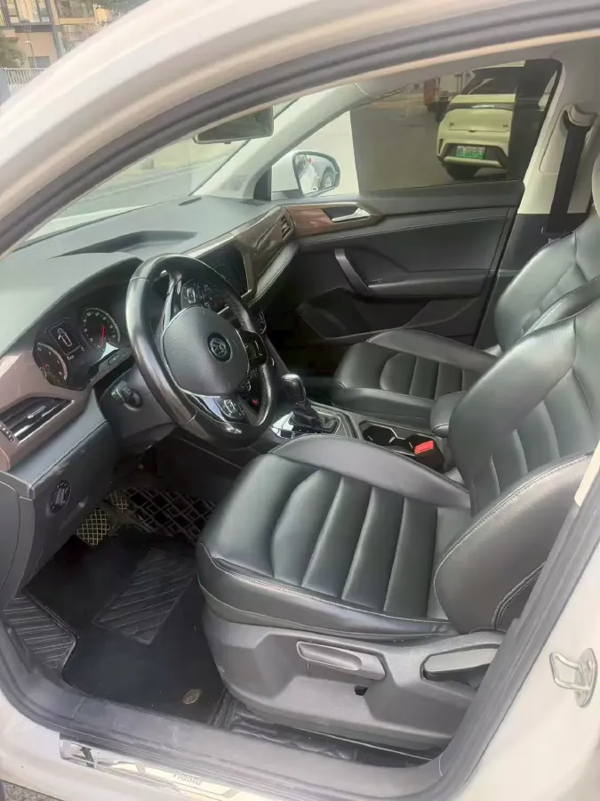 2021 Volkswagen Tharu 1.4T 150HP L4 7DCT,autocango,china used car exporter,china ev exporter,chinese used car exporter,chinese used ev exporter
