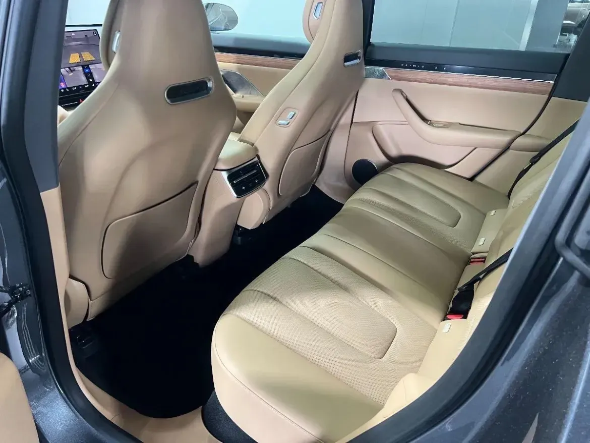 2026 Luxeed R7 REEV 156HP REEV,autocango,china used car exporter,china ev exporter,chinese used car exporter,chinese used ev exporter