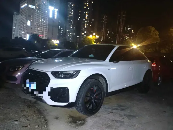 2024 Audi Q5L 2.0T 190HP L4 7DCT,autocango,china used car exporter,china ev exporter,chinese used car exporter,chinese used ev exporter