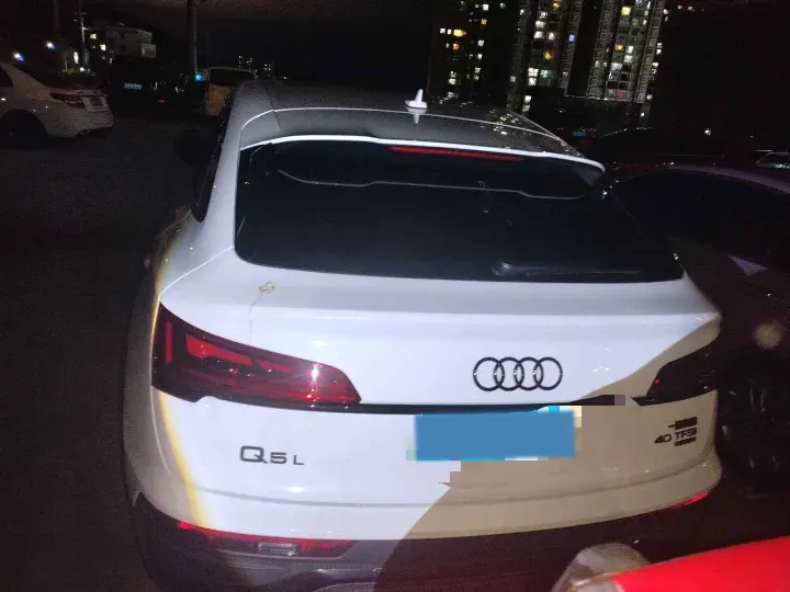 2024 Audi Q5L 2.0T 190HP L4 7DCT,autocango,china used car exporter,china ev exporter,chinese used car exporter,chinese used ev exporter
