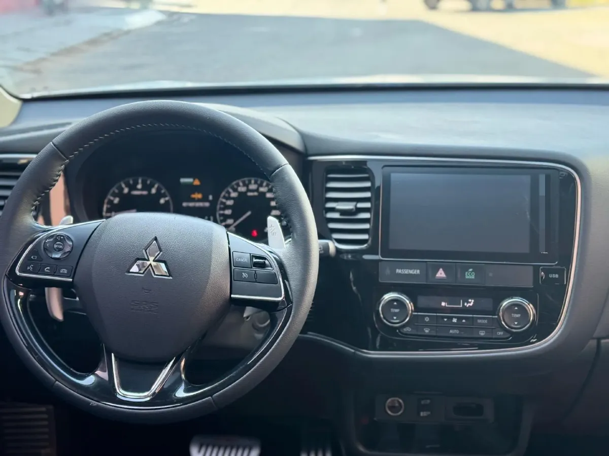 2019 Mitsubishi Outlander 2.4L 192HP L4 CVT,autocango,china used car exporter,china ev exporter,chinese used car exporter,chinese used ev exporter