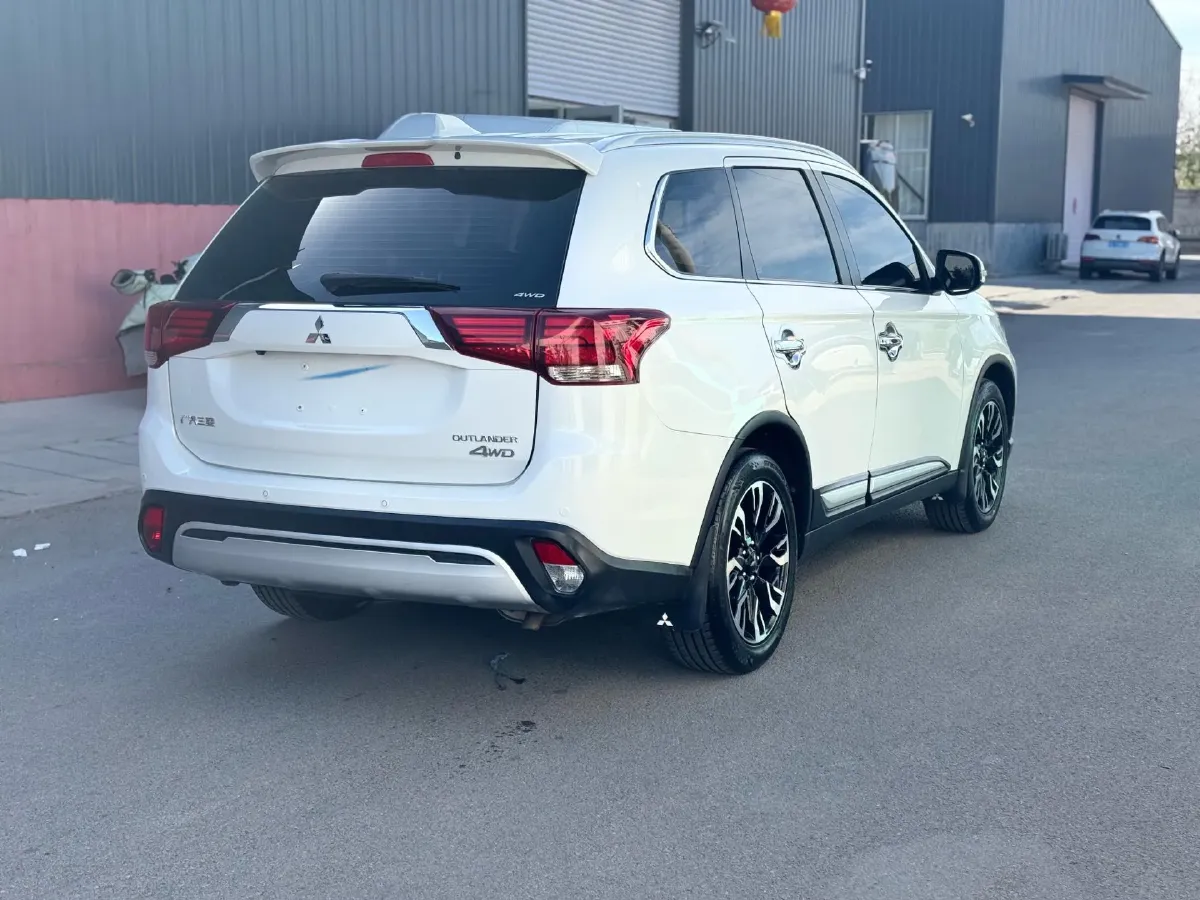 2019 Mitsubishi Outlander 2.4L 192HP L4 CVT,autocango,china used car exporter,china ev exporter,chinese used car exporter,chinese used ev exporter