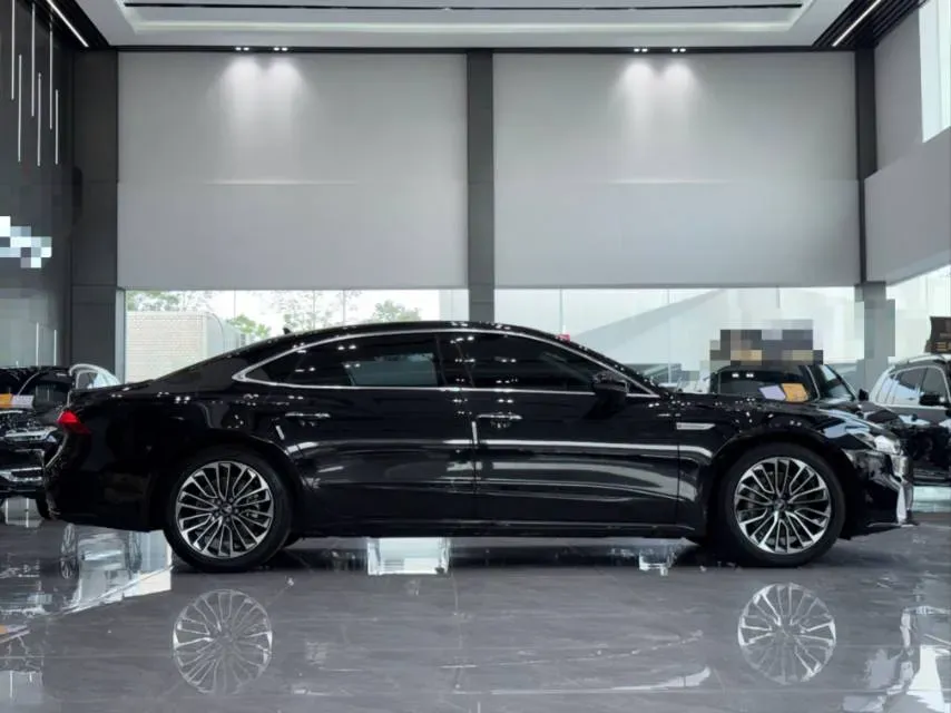 2024 Audi A7L 2.0T 245HP L4 7DCT,autocango,china used car exporter,china ev exporter,chinese used car exporter,chinese used ev exporter