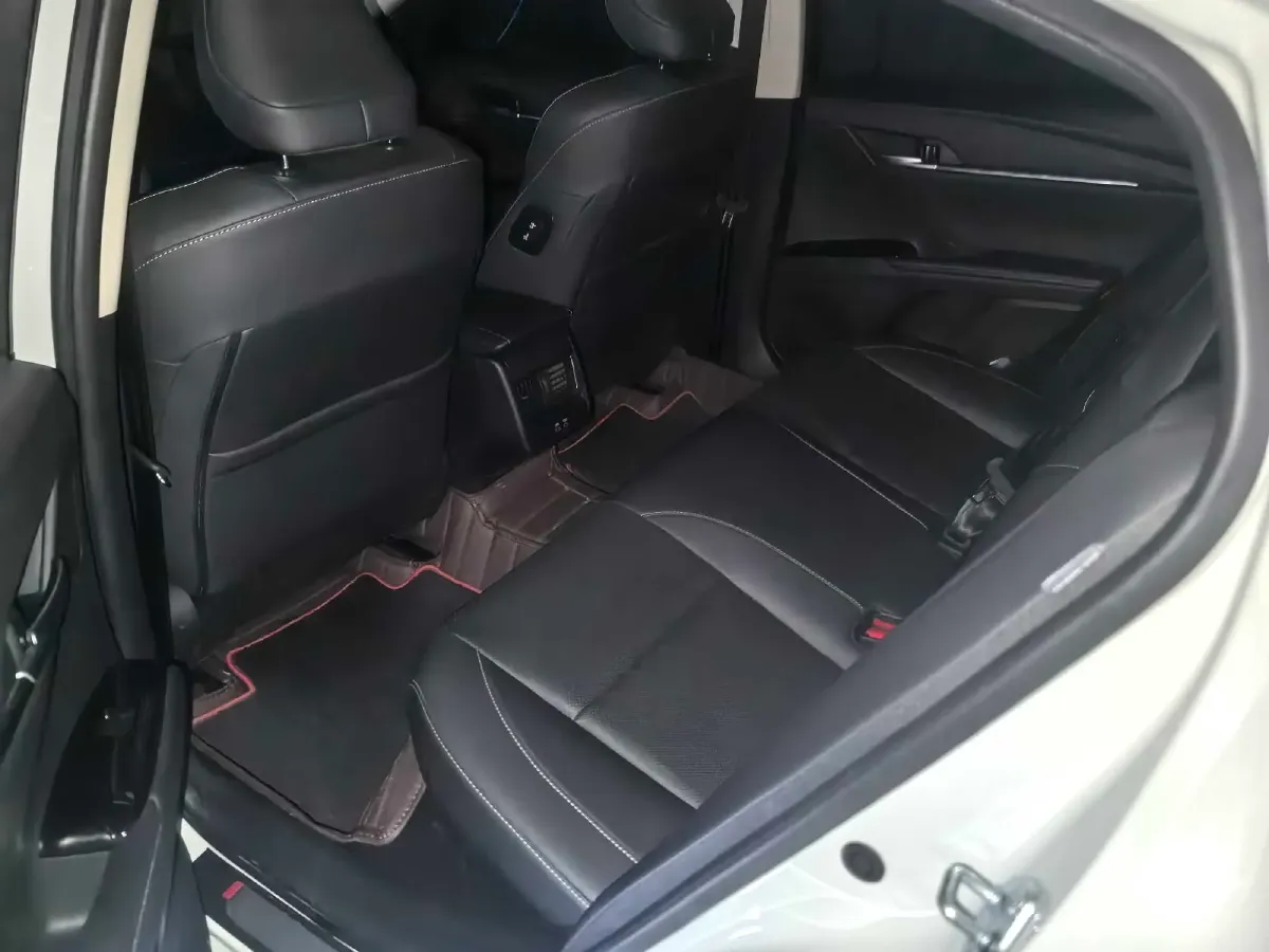 2026 Toyota Camry 2.0L 152HP L4 E-CVT Hybrid,autocango,china used car exporter,china ev exporter,chinese used car exporter,chinese used ev exporter