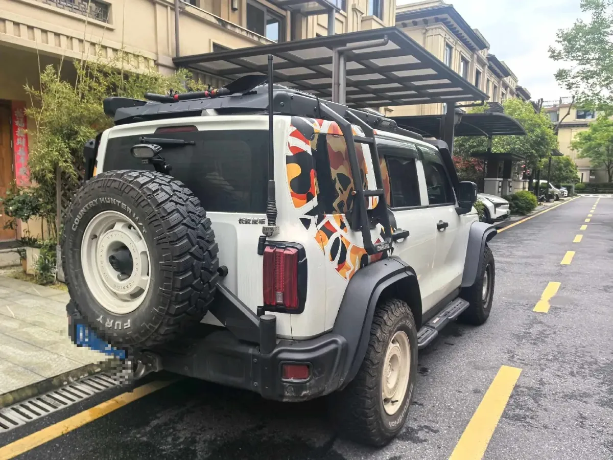 2023 Tank 300 2.0T 227HP L4 8AT,autocango,china used car exporter,china ev exporter,chinese used car exporter,chinese used ev exporter