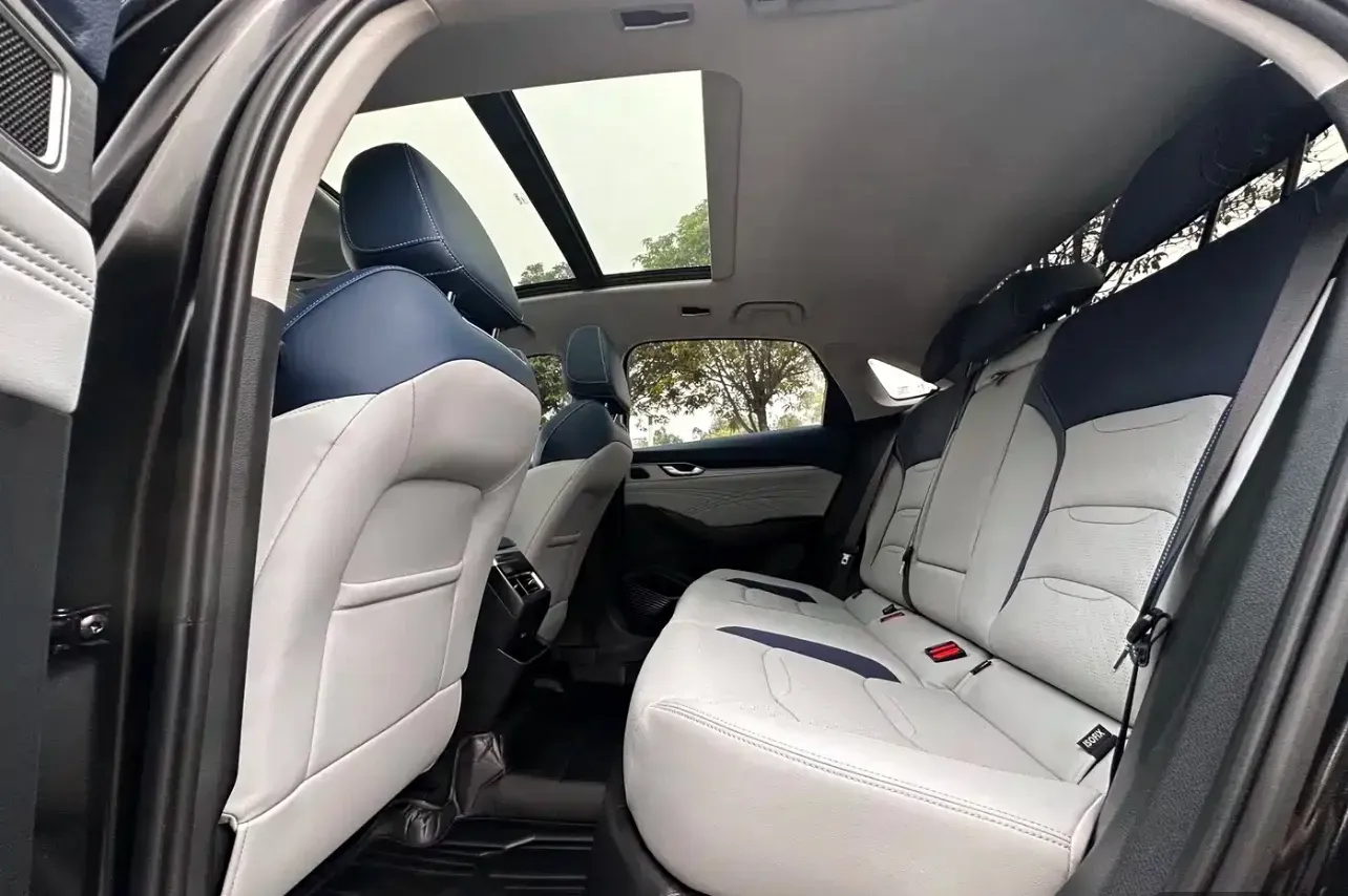 2023 Geely Preface 2.0T 190HP L4 7DCT,autocango,china used car exporter,china ev exporter,chinese used car exporter,chinese used ev exporter