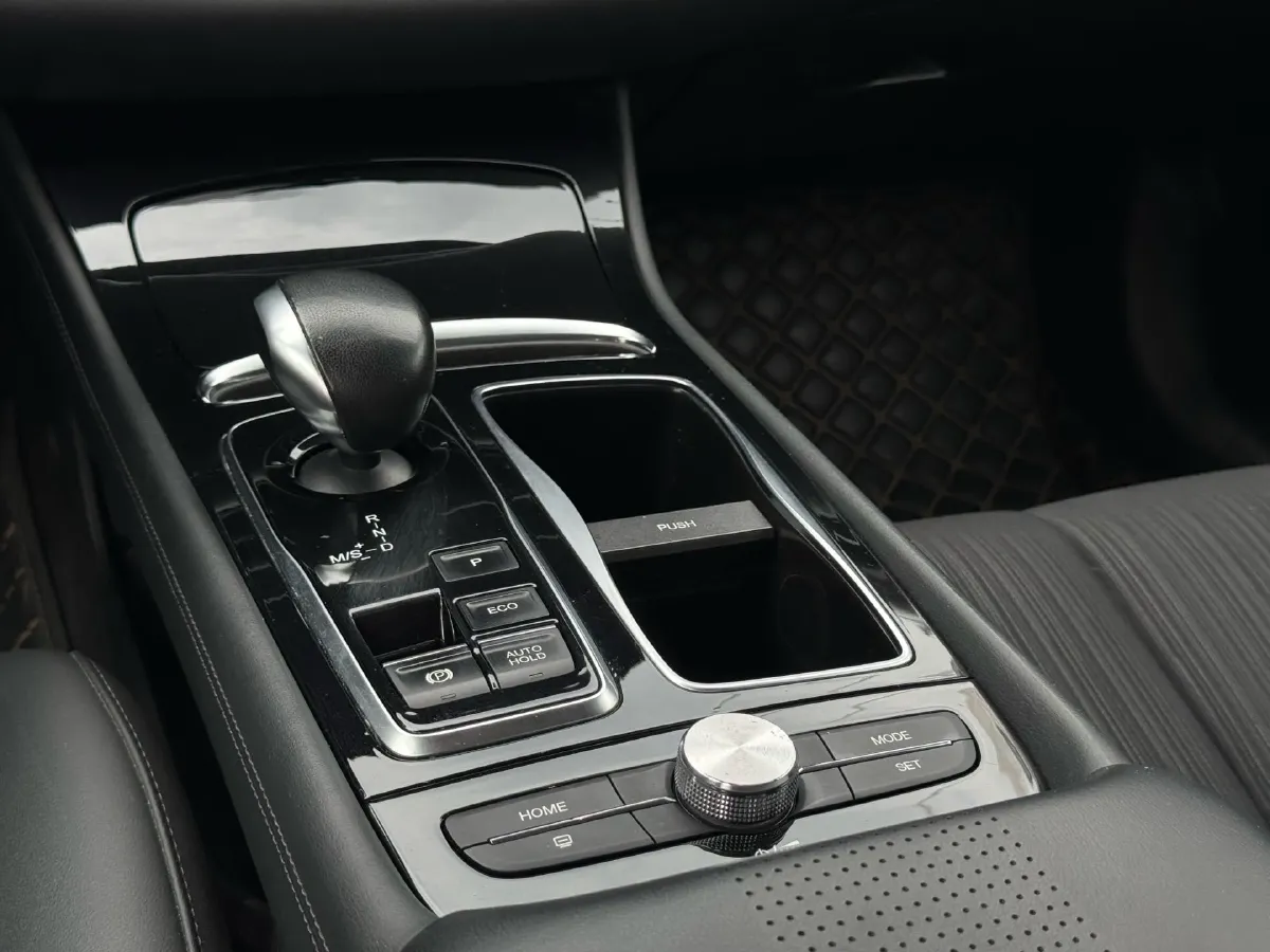 2019 GAC Trumpchi GA6 1.5T 169HP L4 6AT,autocango,china used car exporter,china ev exporter,chinese used car exporter,chinese used ev exporter