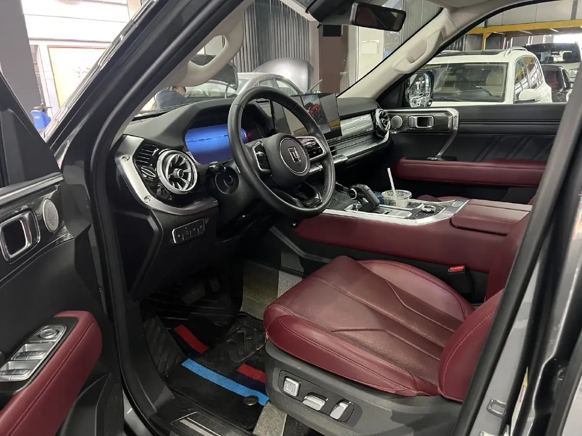 2024 Tank 400 2.0T 252HP L4 9AT PHEV 36.7/37.1KWH,autocango,china used car exporter,china ev exporter,chinese used car exporter,chinese used ev exporter