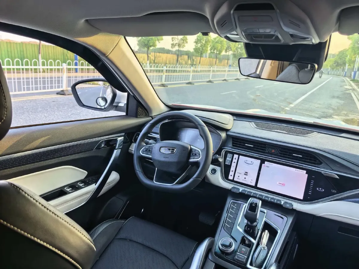 2022 Geely Azkarra 1.8T 184HP L4 7DCT,autocango,china used car exporter,china ev exporter,chinese used car exporter,chinese used ev exporter