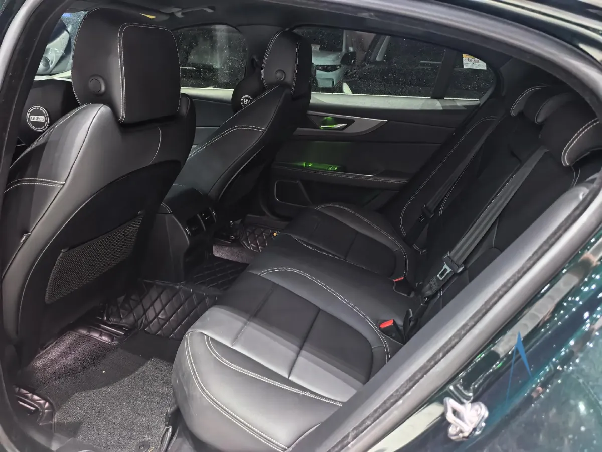 2021 Jaguar XEL 2.0T 200HP L4 8AT,autocango,china used car exporter,china ev exporter,chinese used car exporter,chinese used ev exporter