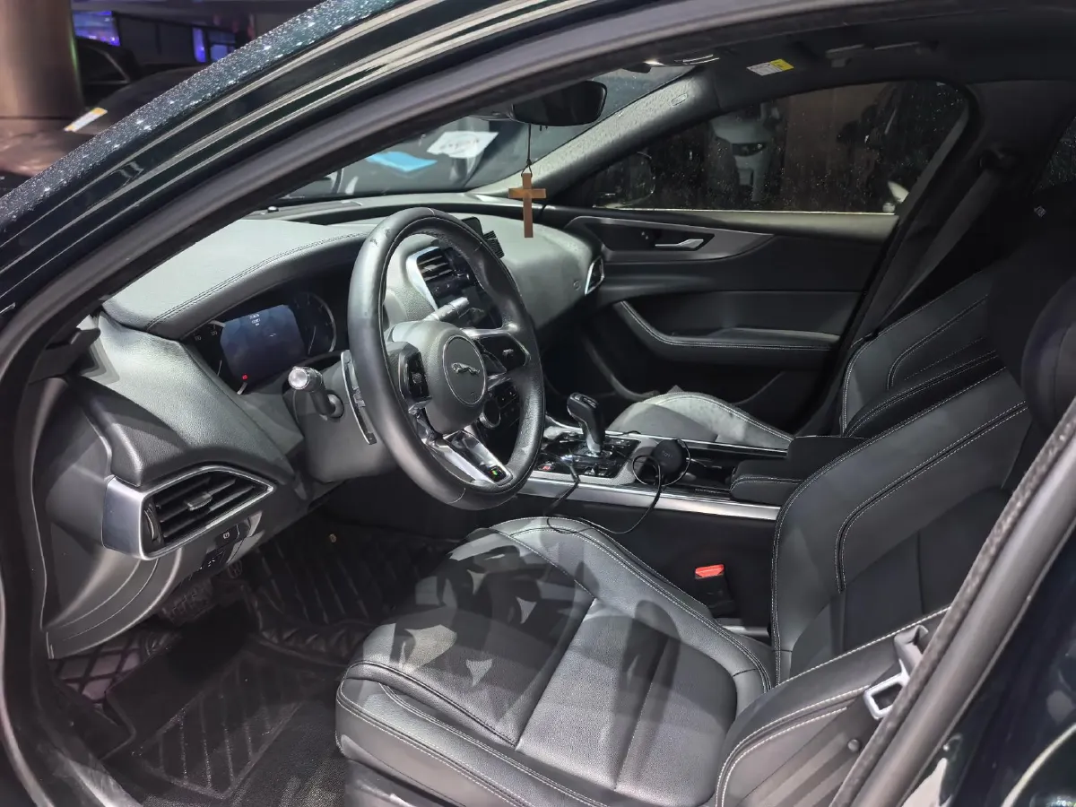 2021 Jaguar XEL 2.0T 200HP L4 8AT,autocango,china used car exporter,china ev exporter,chinese used car exporter,chinese used ev exporter