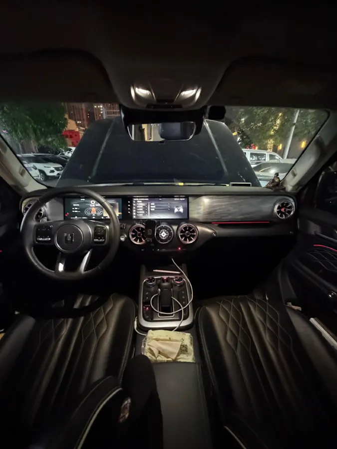 2023 Tank 300 2.0T 227HP L4 8AT,autocango,china used car exporter,china ev exporter,chinese used car exporter,chinese used ev exporter