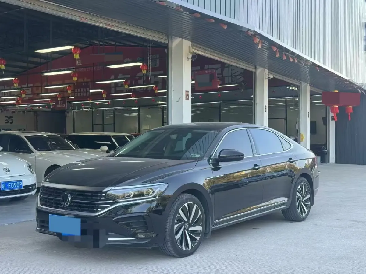 2023 Volkswagen Passat 2.0T 186HP L4 7DCT,autocango,china used car exporter,china ev exporter,chinese used car exporter,chinese used ev exporter