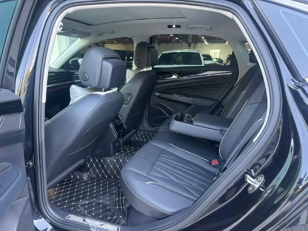 2023 Volkswagen Passat 2.0T 186HP L4 7DCT,autocango,china used car exporter,china ev exporter,chinese used car exporter,chinese used ev exporter