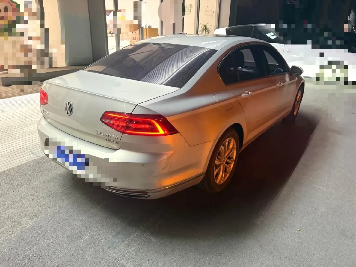 2017 Volkswagen Magotan 1.8T 180HP L4 7DCT,autocango,china used car exporter,china ev exporter,chinese used car exporter,chinese used ev exporter