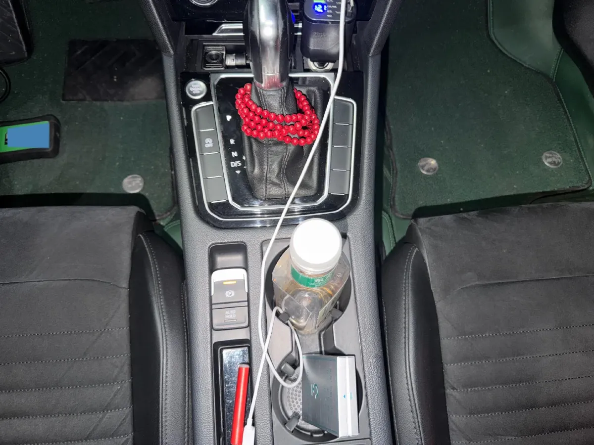 2017 Volkswagen Magotan 1.8T 180HP L4 7DCT,autocango,china used car exporter,china ev exporter,chinese used car exporter,chinese used ev exporter