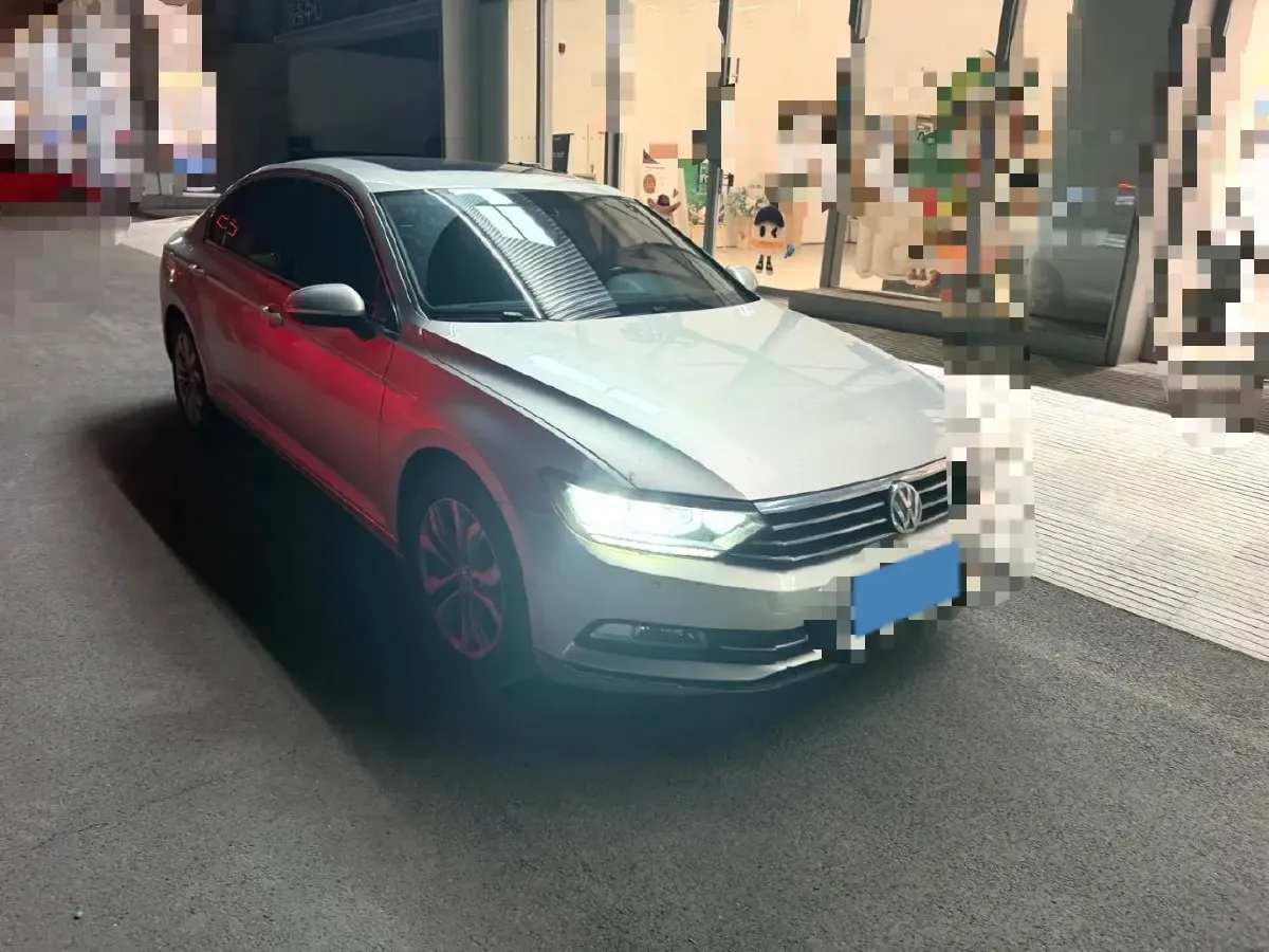 2017 Volkswagen Magotan 1.8T 180HP L4 7DCT,autocango,china used car exporter,china ev exporter,chinese used car exporter,chinese used ev exporter