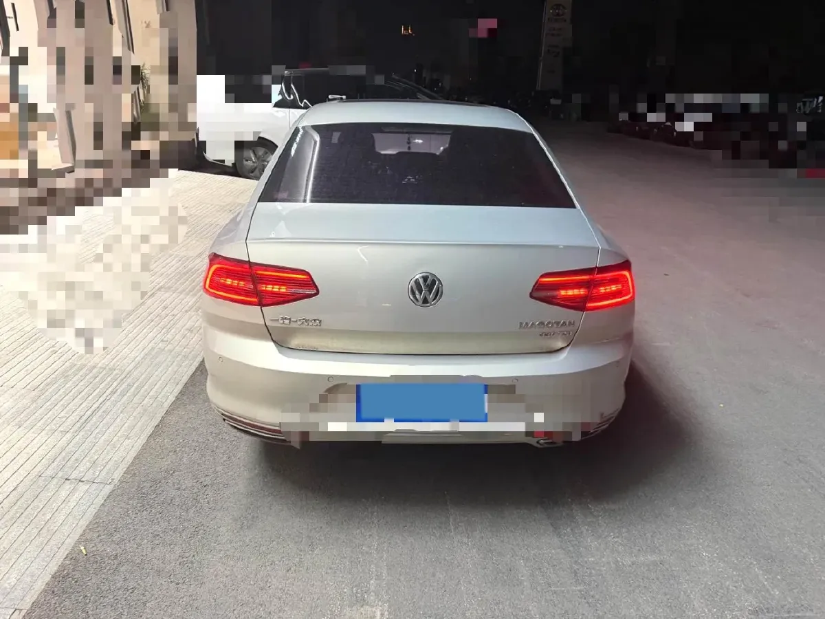 2017 Volkswagen Magotan 1.8T 180HP L4 7DCT,autocango,china used car exporter,china ev exporter,chinese used car exporter,chinese used ev exporter