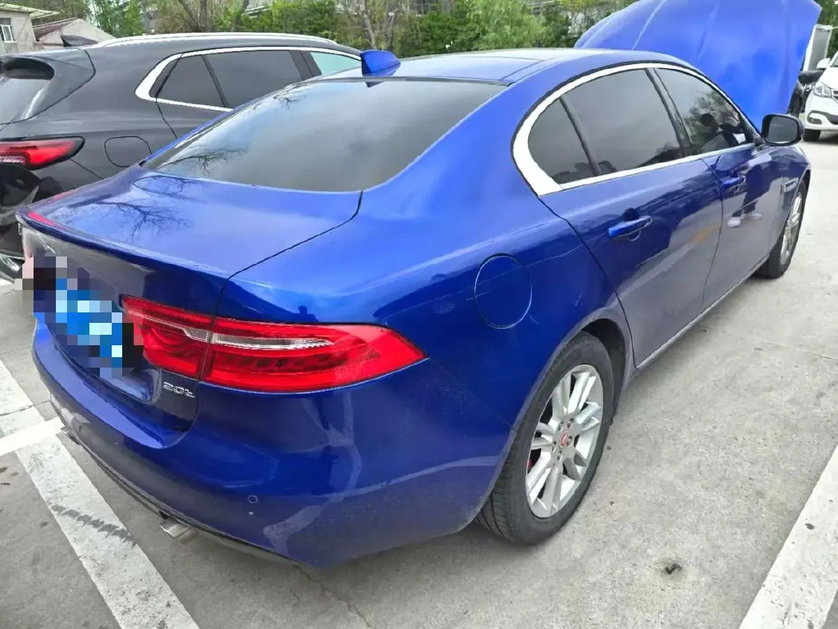 2019 Jeep Cherokee 2.0T 265HP L4 9AT,autocango,china used car exporter,china ev exporter,chinese used car exporter,chinese used ev exporter