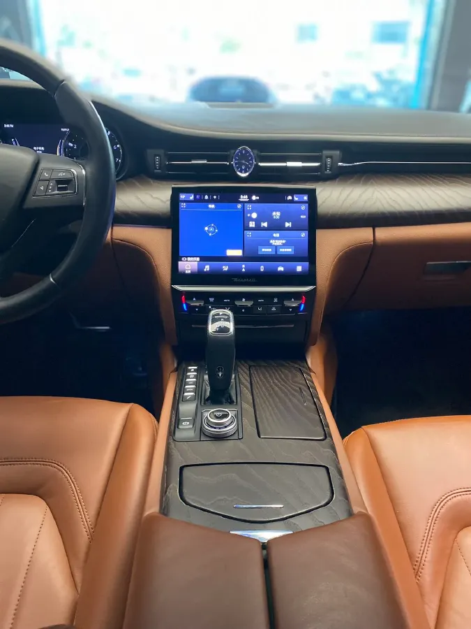 2021 Maserati Quattroporte 3.0T 350HP V6 8AT,autocango,china used car exporter,china ev exporter,chinese used car exporter,chinese used ev exporter