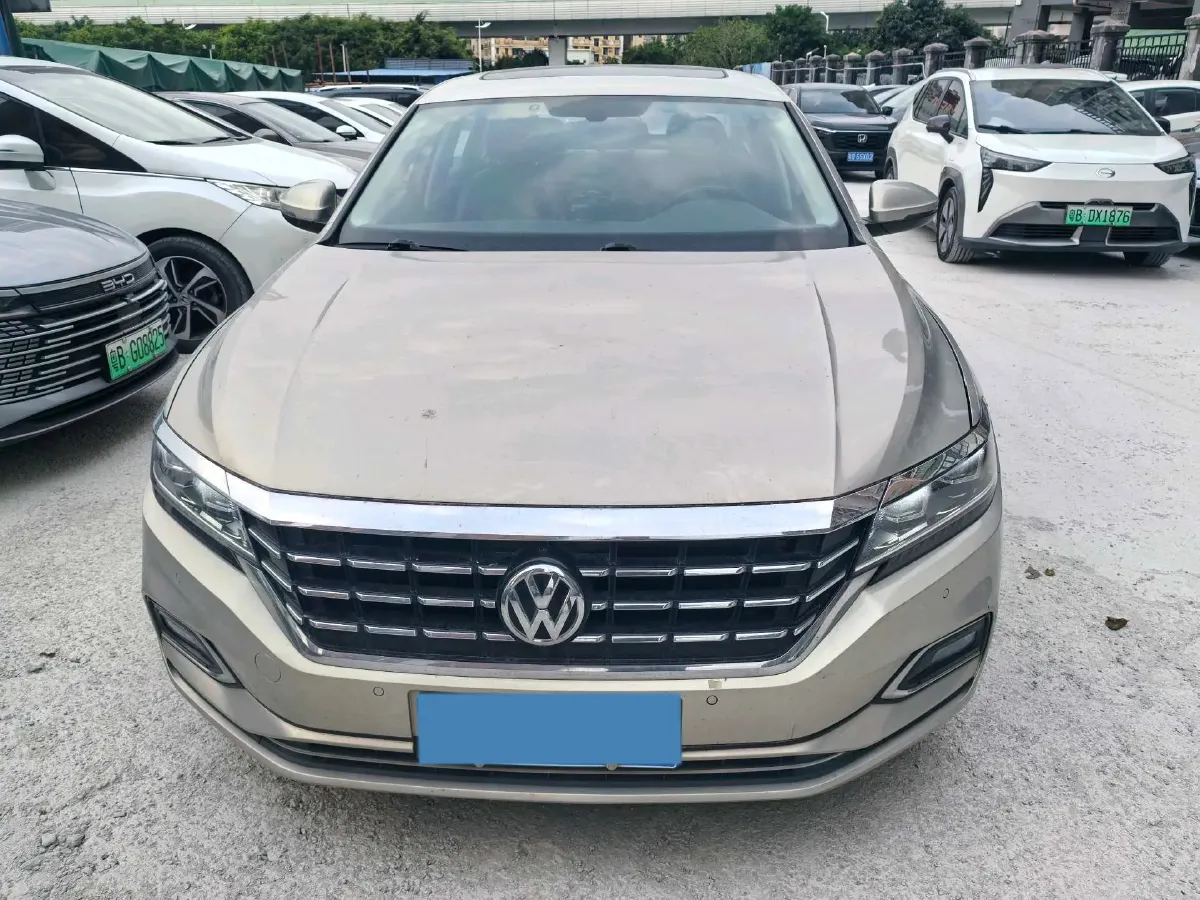 2020 Volkswagen Passat 2.0T 186HP L4 7DCT,autocango,china used car exporter,china ev exporter,chinese used car exporter,chinese used ev exporter