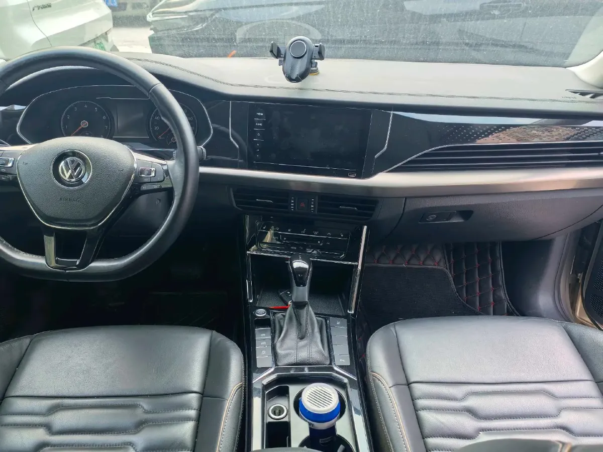 2020 Volkswagen Passat 2.0T 186HP L4 7DCT,autocango,china used car exporter,china ev exporter,chinese used car exporter,chinese used ev exporter